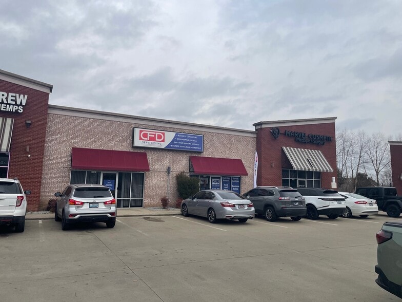 More Photos Of 917-919 Tiny Town Rd, Clarksville Freestanding For Lease