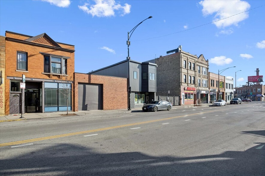 More Photos Of 4019-21 N Elston Ave, Chicago Storefront Retail Office For Lease