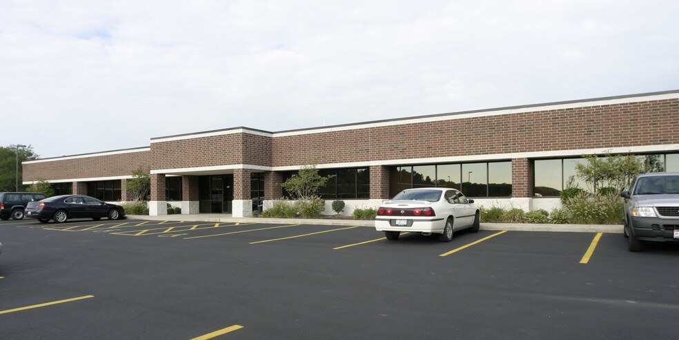 More Photos Of 984 Keynote Cir, Brooklyn Heights Office For Lease