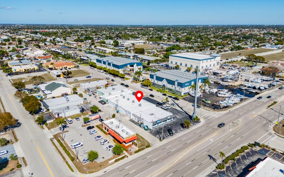 More Photos Of 1520 SE 46th Ln, Cape Coral Freestanding For Lease