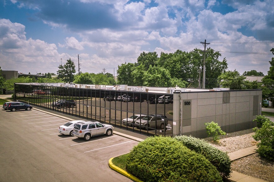 More Photos Of 100-160 Sherburn Ln, Louisville Unknown For Lease