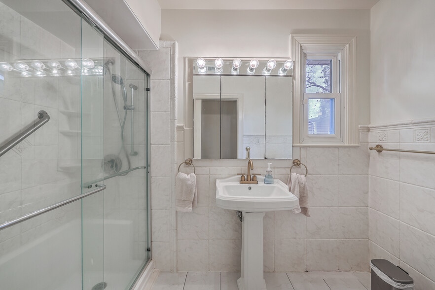 More Photos Of 1251 Remount Rd, North Charleston Medical For Lease