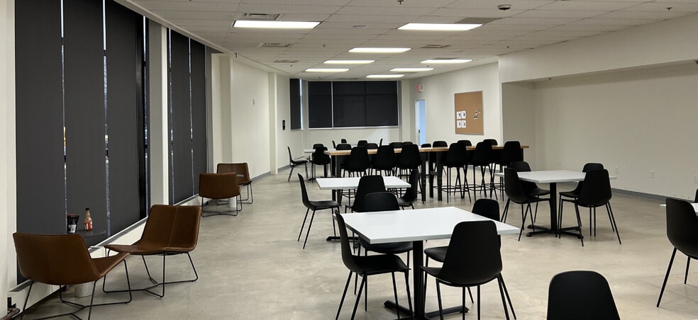 More Photos Of 7001 Discovery Blvd, Dublin Warehouse For Lease