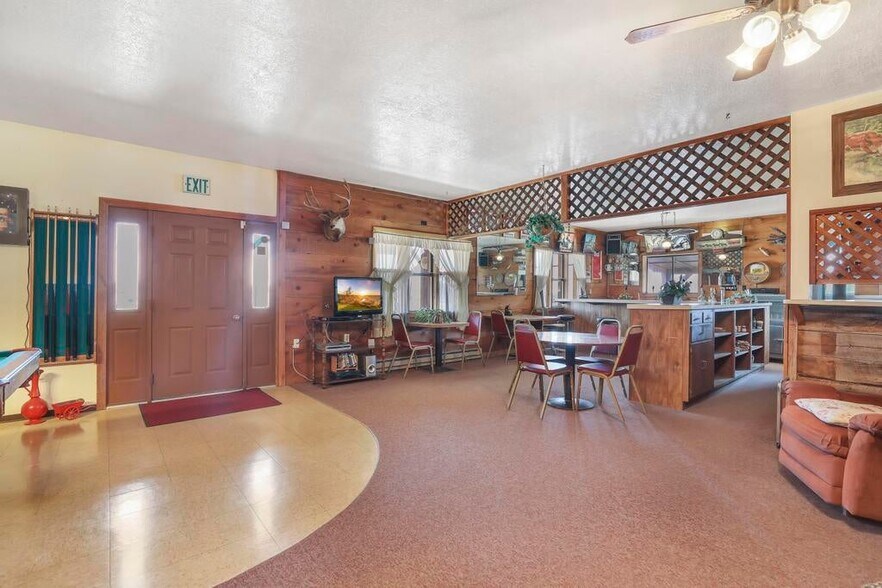 More Photos Of 319 W Magic Rd, West Magic Hospitality For Sale