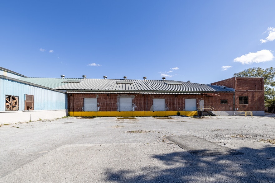 More Photos Of 2127 Hubbard St, Jacksonville Manufacturing For Sale