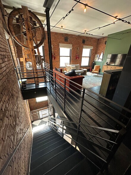 More Photos Of 155 Duane St, New York General Retail For Sale