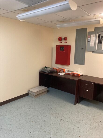 More Photos Of 90 Laurel Hill Ter, New York Apartments For Lease