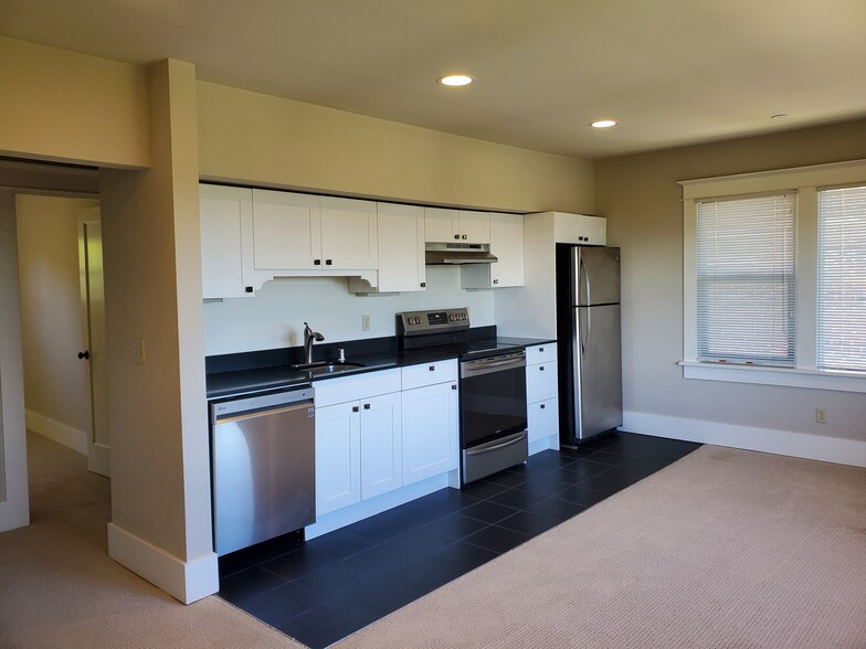 More Photos Of 109-115 30th Ave, Seattle Apartments For Sale