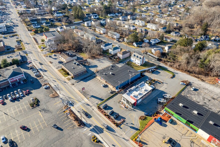 More Photos Of 121 E Main St, Webster Freestanding For Lease