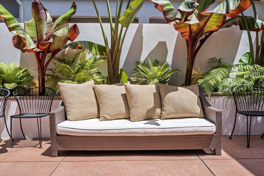 More Photos Of 440 Por La Mar Dr, Santa Barbara Apartments For Sale