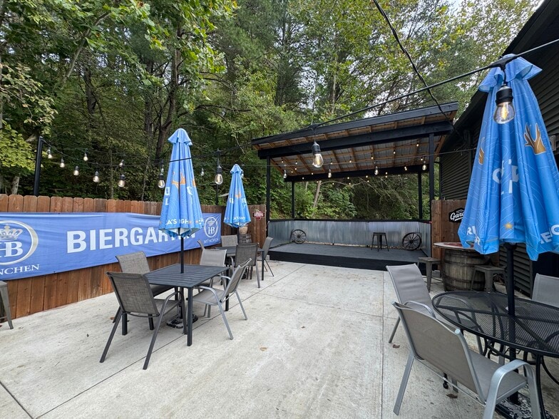 More Photos Of 4040 State Road 46 E, Nashville Restaurant For Sale
