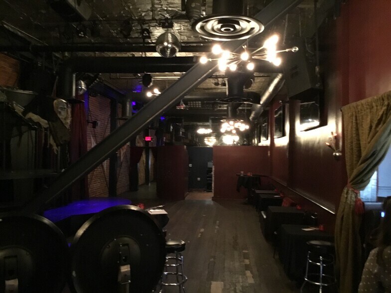 More Photos Of 414-416 W 4th St, Santa Ana Office For Sale