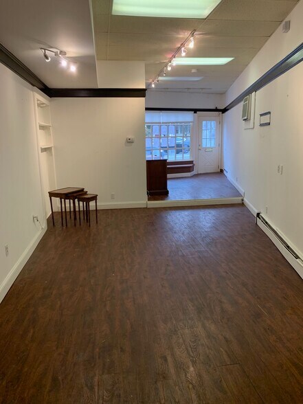More Photos Of 547 Valley Rd, Montclair Storefront Retail Office For Lease