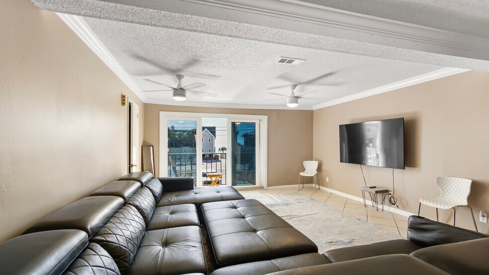 More Photos Of 1656 Scenic Gulf Dr, Destin Apartments For Sale