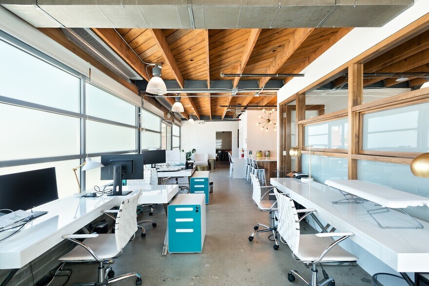 More Photos Of 2332-2340 S Centinela Ave, Los Angeles Loft Creative Space For Lease