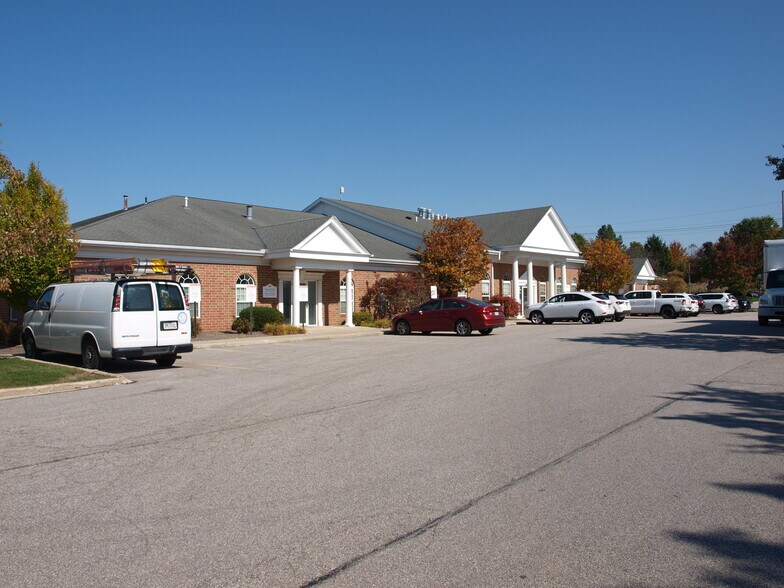 More Photos Of 16706 Chillicothe Rd, Chagrin Falls Office For Lease