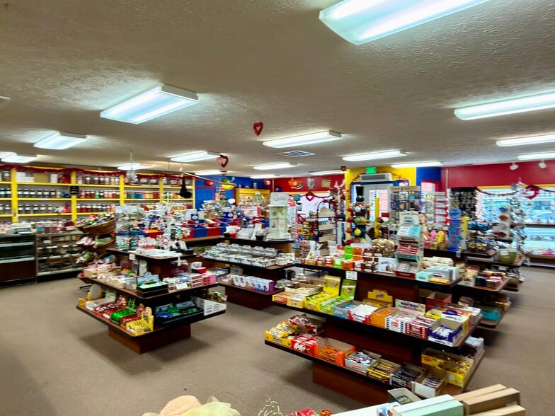 More Photos Of 58 W Main St, Nashville Storefront For Sale