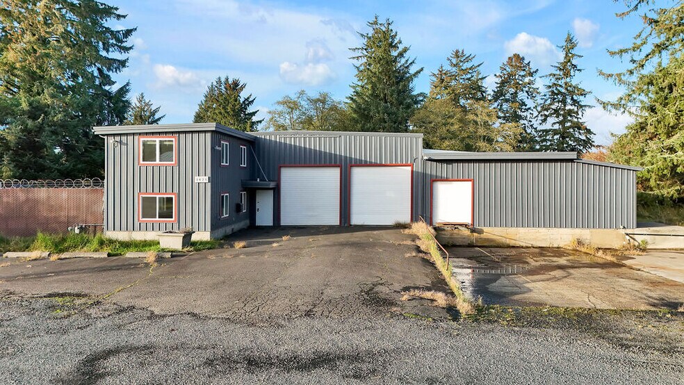 More Photos Of 1425 SE 9th St, Warrenton Warehouse For Sale