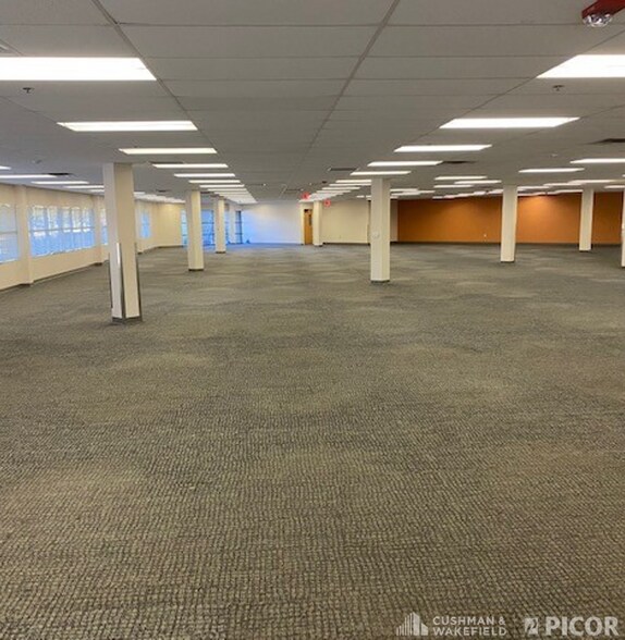 More Photos Of 3760 N Commerce Dr, Tucson Warehouse For Sale