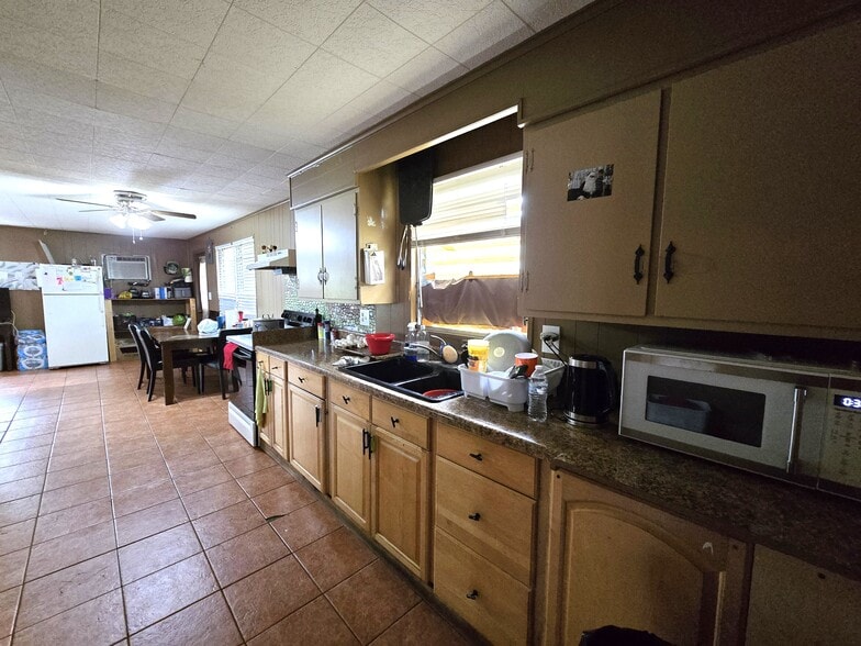 More Photos Of 912 Pearl Mary Cir, Plant City Apartments For Sale