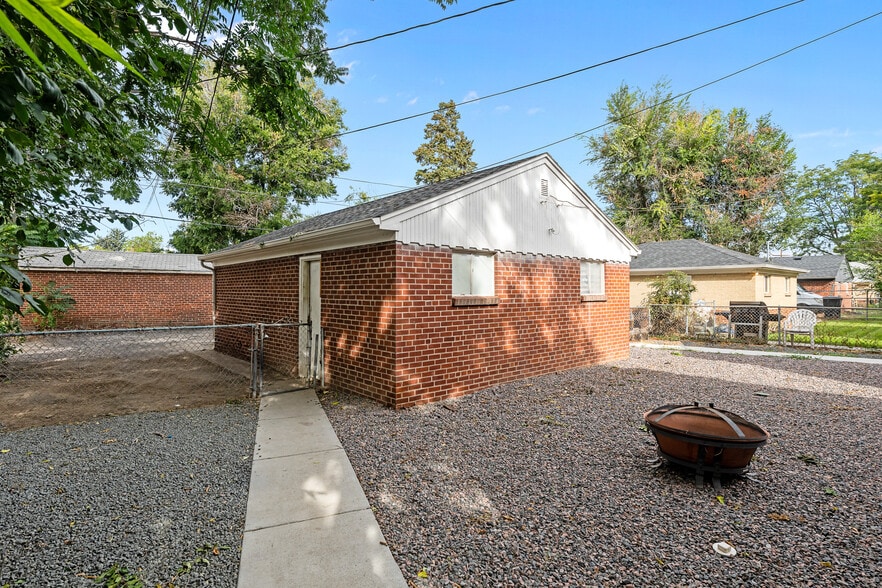 More Photos Of 1555-1557 Tamarac St, Denver Apartments For Sale