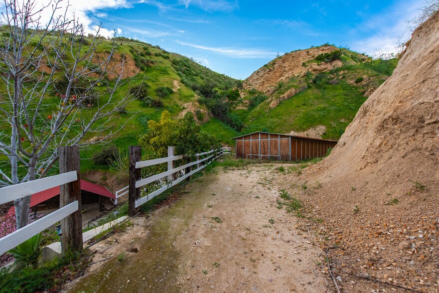 More Photos Of 12141 Wildwood Trl, Kagel Canyon Specialty For Sale