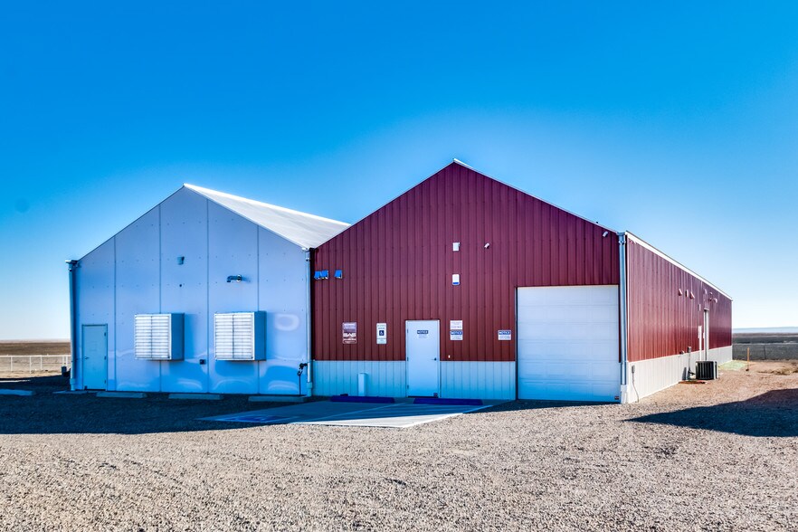 Primary Photo Of 40444 Bush Rd, Avondale Specialty For Sale