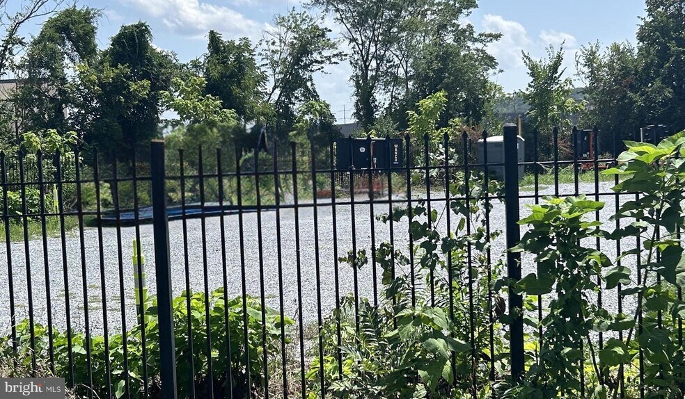 More Photos Of 2405 Douglas Street, NE, Washington Land For Lease