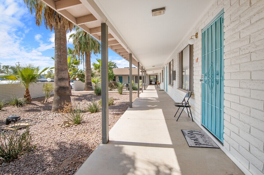 More Photos Of 2011 N 51st St, Phoenix Apartments For Sale