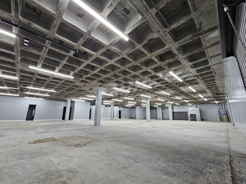 More Photos Of 1800 E 16th St, Los Angeles Warehouse For Lease