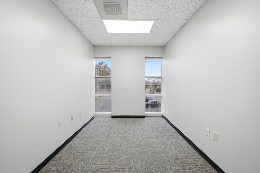 More Photos Of 2901 Coltsgate Rd, Charlotte Office Residential For Lease
