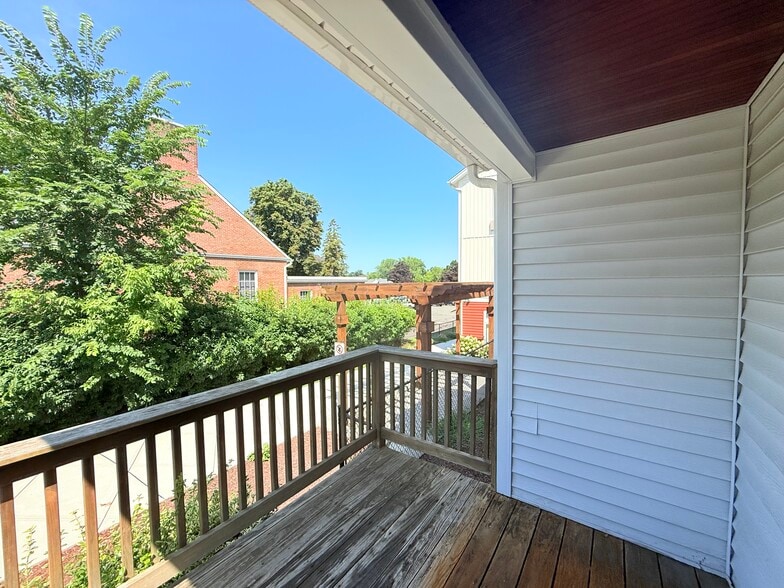 More Photos Of 155 Greenwood Ave, Bethel Unknown For Lease