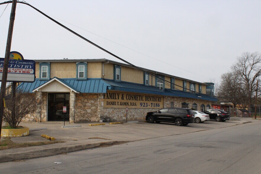 More Photos Of 7205-7211 Somerset Rd, San Antonio General Retail For Sale