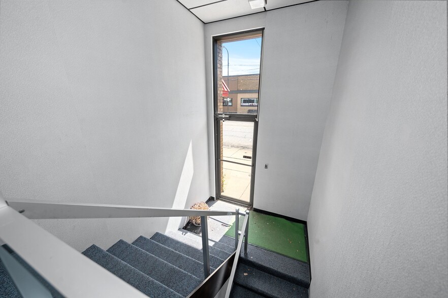 More Photos Of 211 Maple St, Big Rapids Office Residential For Lease