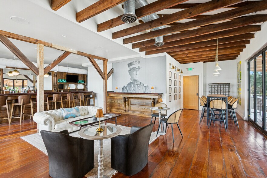 More Photos Of 301 S Toulme St, Bay Saint Louis Warehouse For Lease