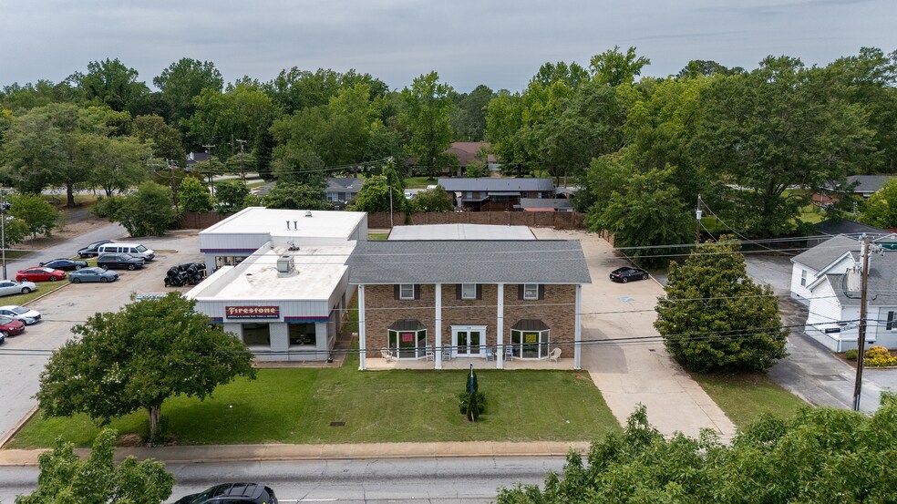 More Photos Of 1914 E Main St, Spartanburg Freestanding For Lease