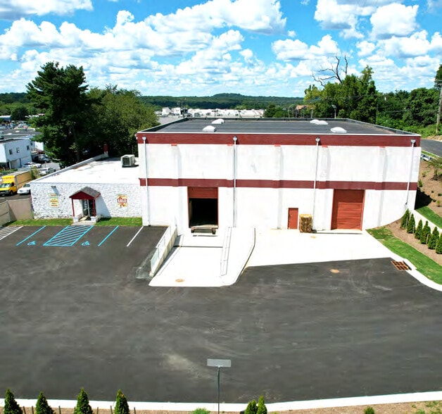 More Photos Of 6436 Baltimore National Pike, Catonsville Showroom For Sale