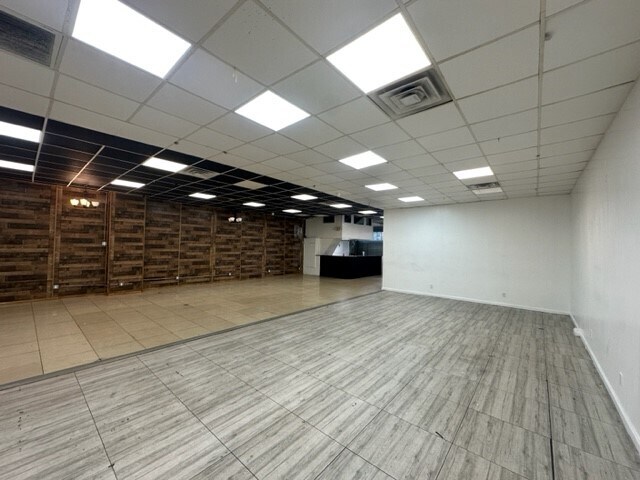 More Photos Of 10657 160th St, Jamaica Storefront For Lease