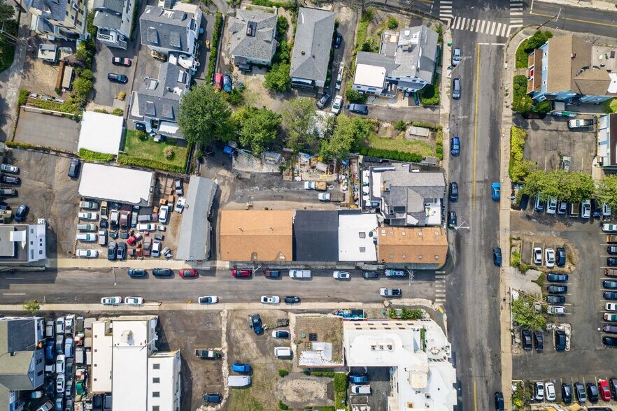 More Photos Of 7 Border St, Newton Warehouse For Sale