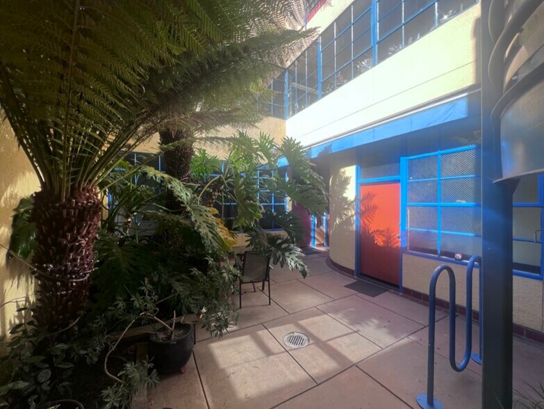 More Photos Of 2608 9th St, Berkeley Office For Lease