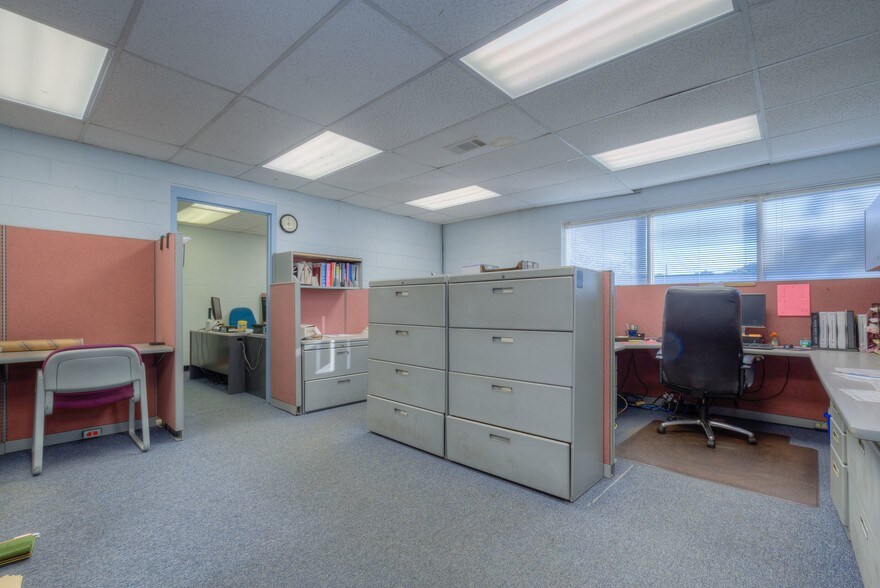 More Photos Of 3453 Aerial Way Dr SW, Roanoke Warehouse For Lease