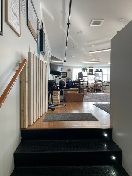 More Photos Of 586 Pleasant St, Watertown Flex For Sale