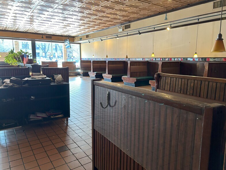 More Photos Of 1200-1310 E 53rd St, Chicago Storefront For Lease