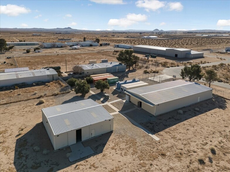 More Photos Of 6288 Curtis Pl, California City Warehouse For Sale