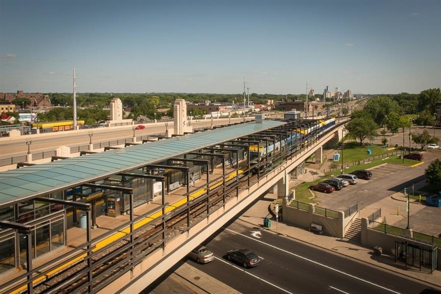 More Photos Of 2220 E Lake St, Minneapolis Apartments For Lease