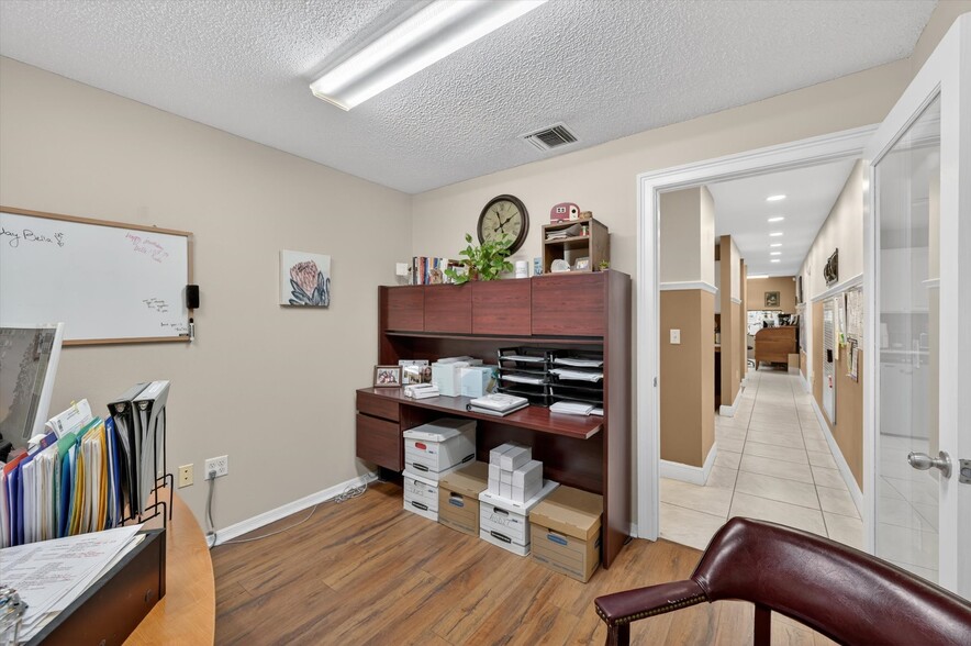 More Photos Of 7 W Main St, Apopka Office For Sale