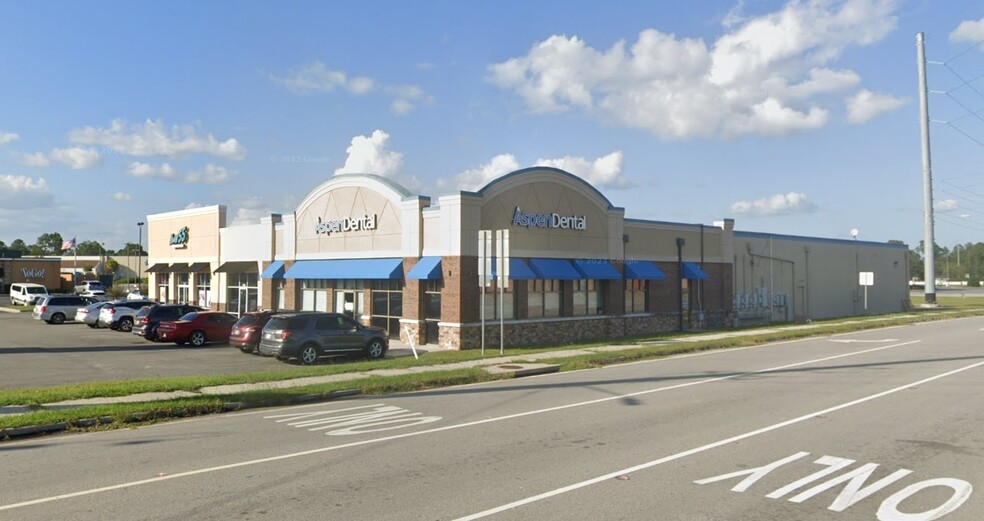 Primary Photo Of 2275 Memorial Dr, Waycross General Retail For Lease