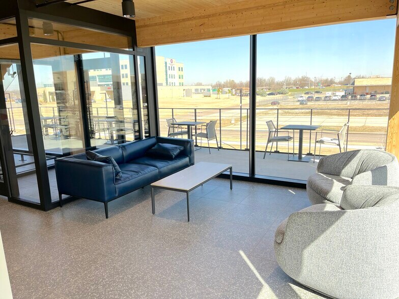 More Photos Of 420 SW 6th St, Moore Office For Lease