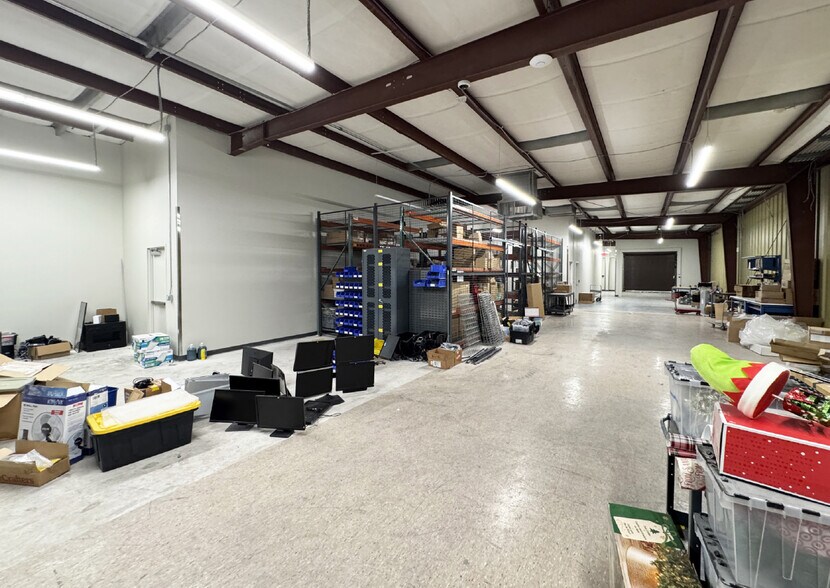 More Photos Of 4208 Balloon Park Rd NE, Albuquerque Flex For Sale