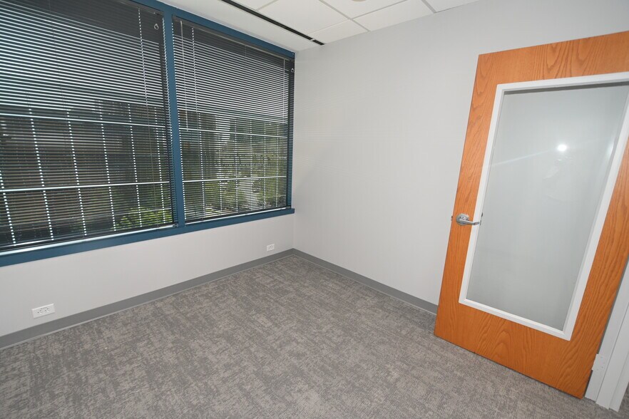 More Photos Of 225 E Robinson St, Orlando Office Residential For Lease